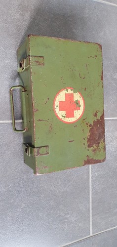 Alter metall verbandkasten - metall,