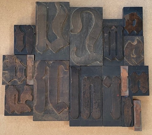 Konvolut holzlettern fraktur - holzlettern,