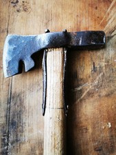 Handgeschmiedetes Gipserbeil