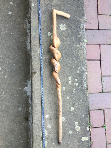 Knotenstock eines zimmermanns - eines,