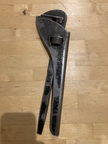 Alte antike rohrzange - ⚙️alte,
